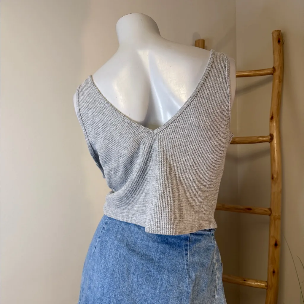 Abercrombie & Fitch Henley Waffle Tank Cropped Tank Top Large Grey Button Front - Image 4