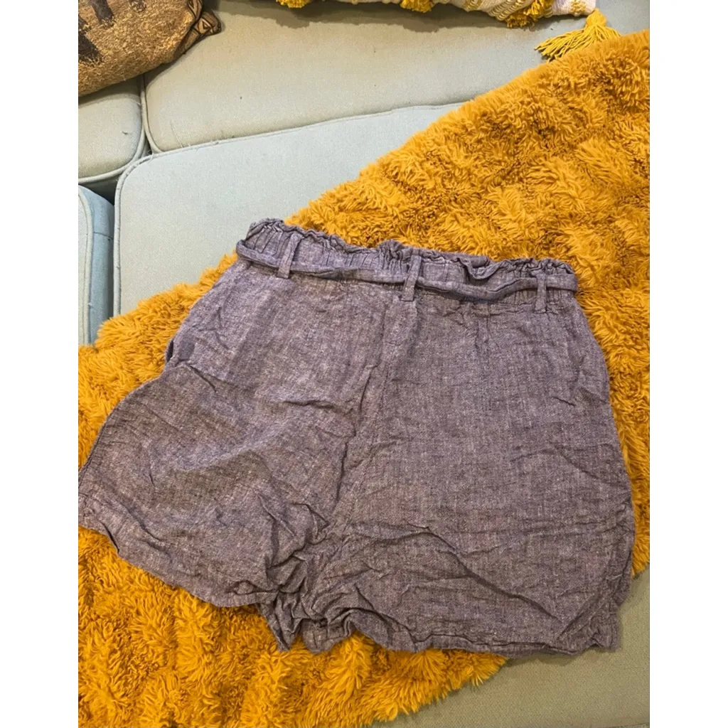 Women's H&M High Waist Shorts Size 6 Blue - Image 3