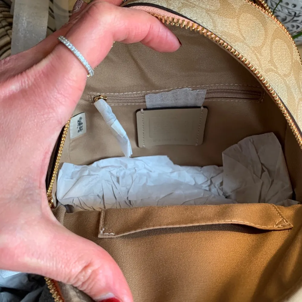 Authentic COACH Leather /coated signature canvas 3 zips Sm backpack - Image 10