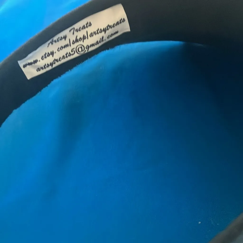 FINAL MARKDOWN Black Visor with Silver Rhinestone Band - Image 4