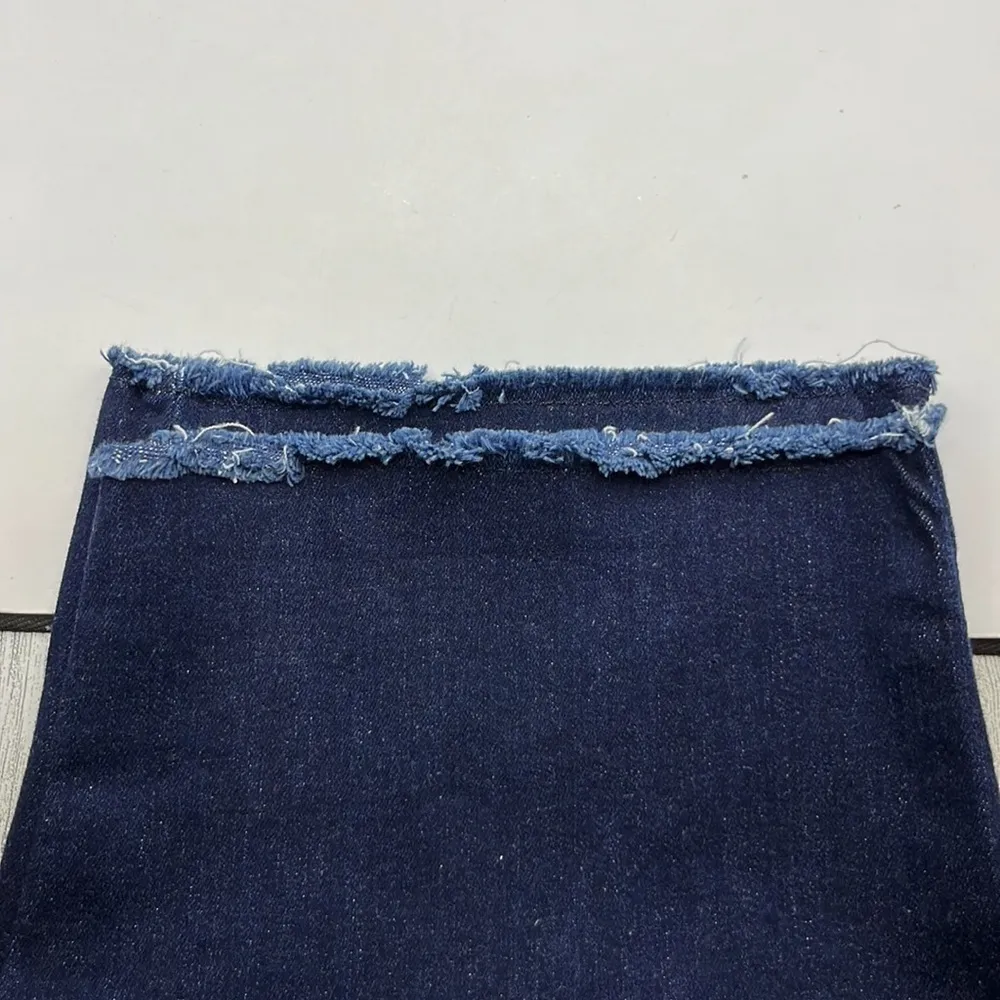 NYDJ Briella Short Size 6 - Image 13