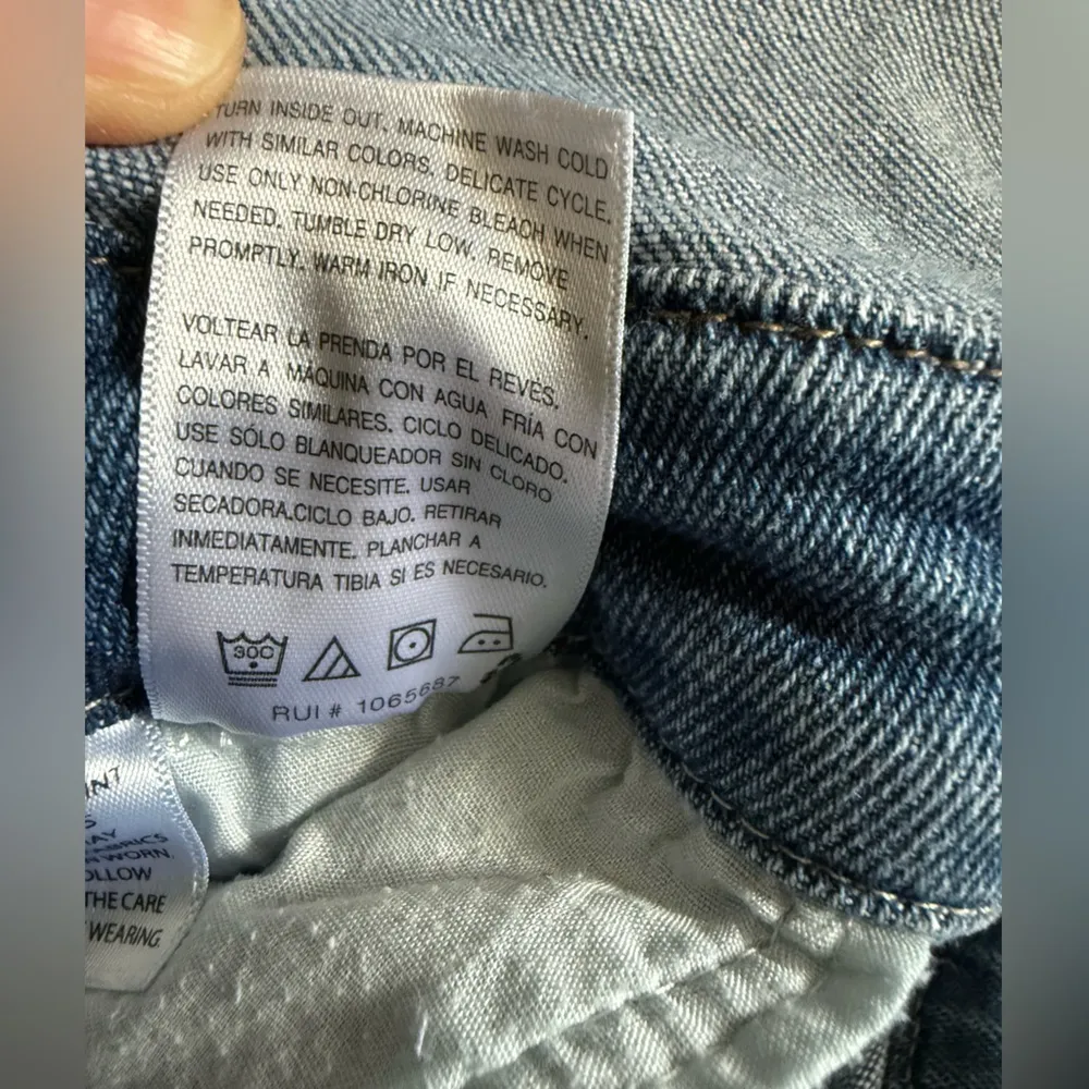 Wallflower Women’s Denim Shortalls size large - Image 8