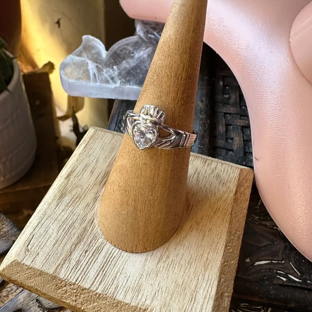 CZ Claddagh sterling silver Irish ring size 8 Silver - Image 2