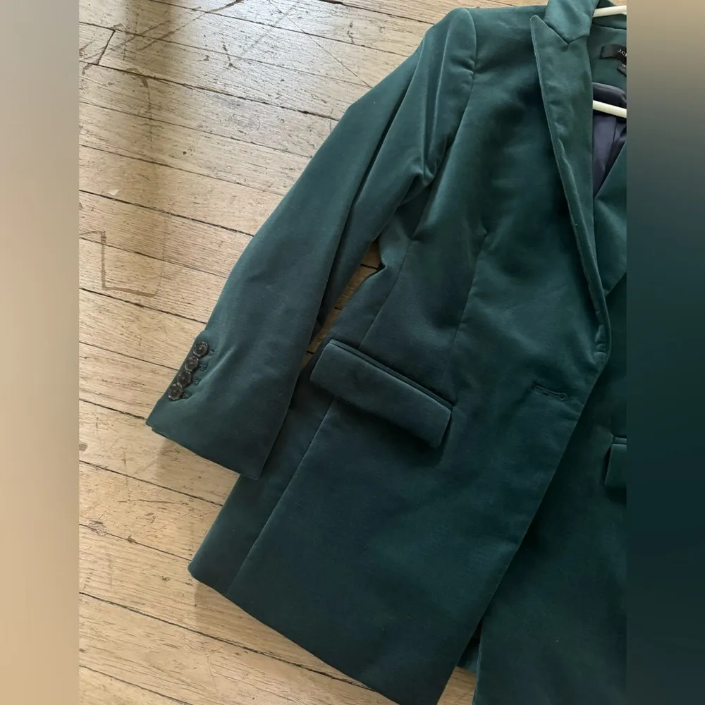 NEVER WORN J Crew Velvet Blazer - Image 2