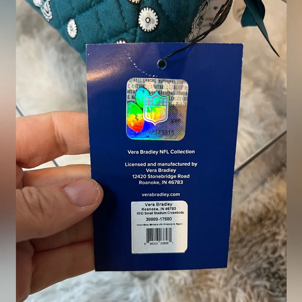 NWT Vera Bradley‎ Phila Eagles NFL RFID Small Stadium Crossbody Bag Sold Out - Image 5