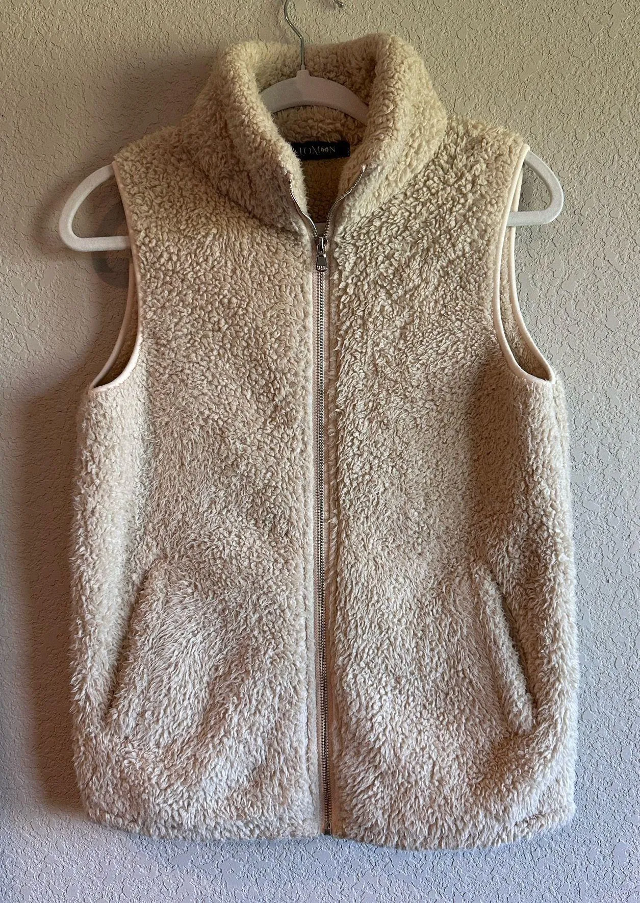 Cream Sherpa Vest - Image 2