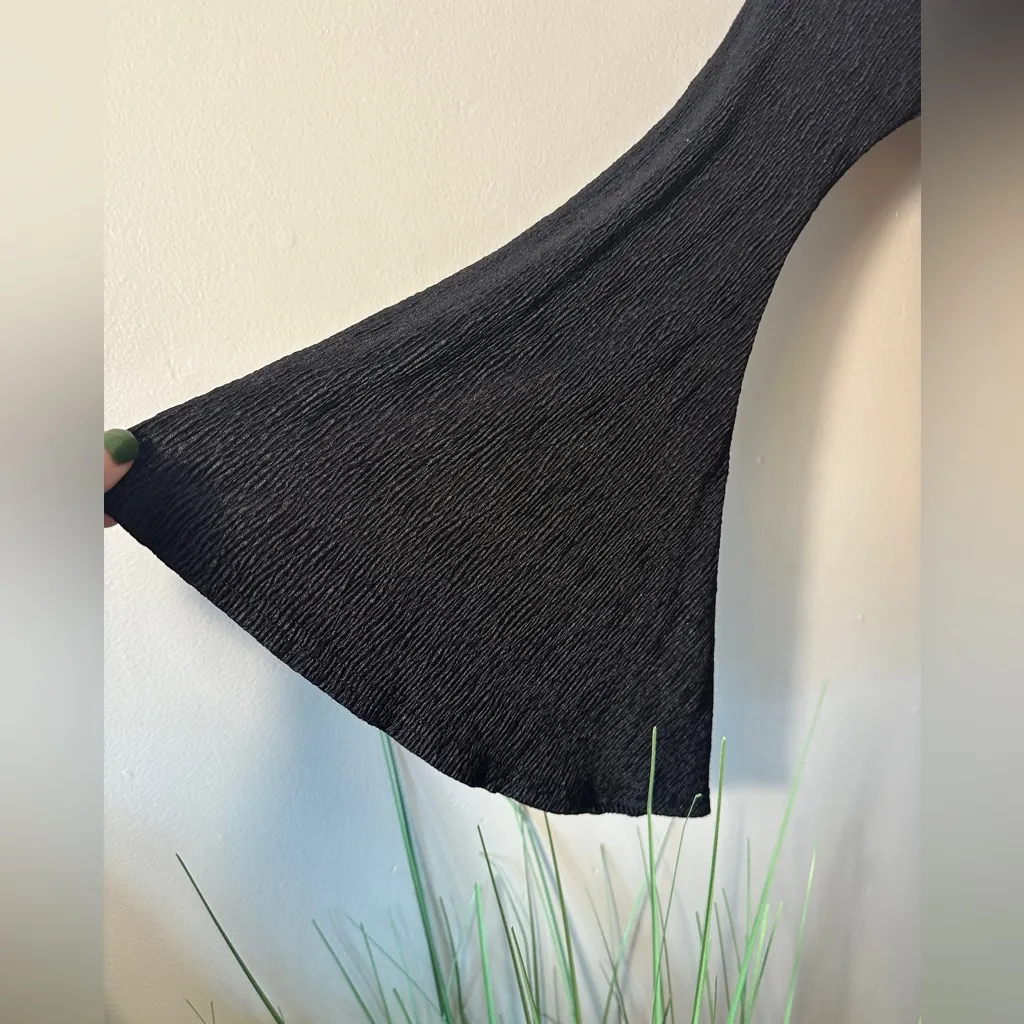 Topshop Plunge Bell Sleeve Romper Black Size 2 NWOT - Image 5