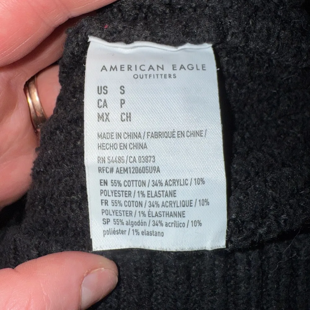 Women’s Thick Waffle Weave Oversized Turtleneck Sweater Size Small - Image 5