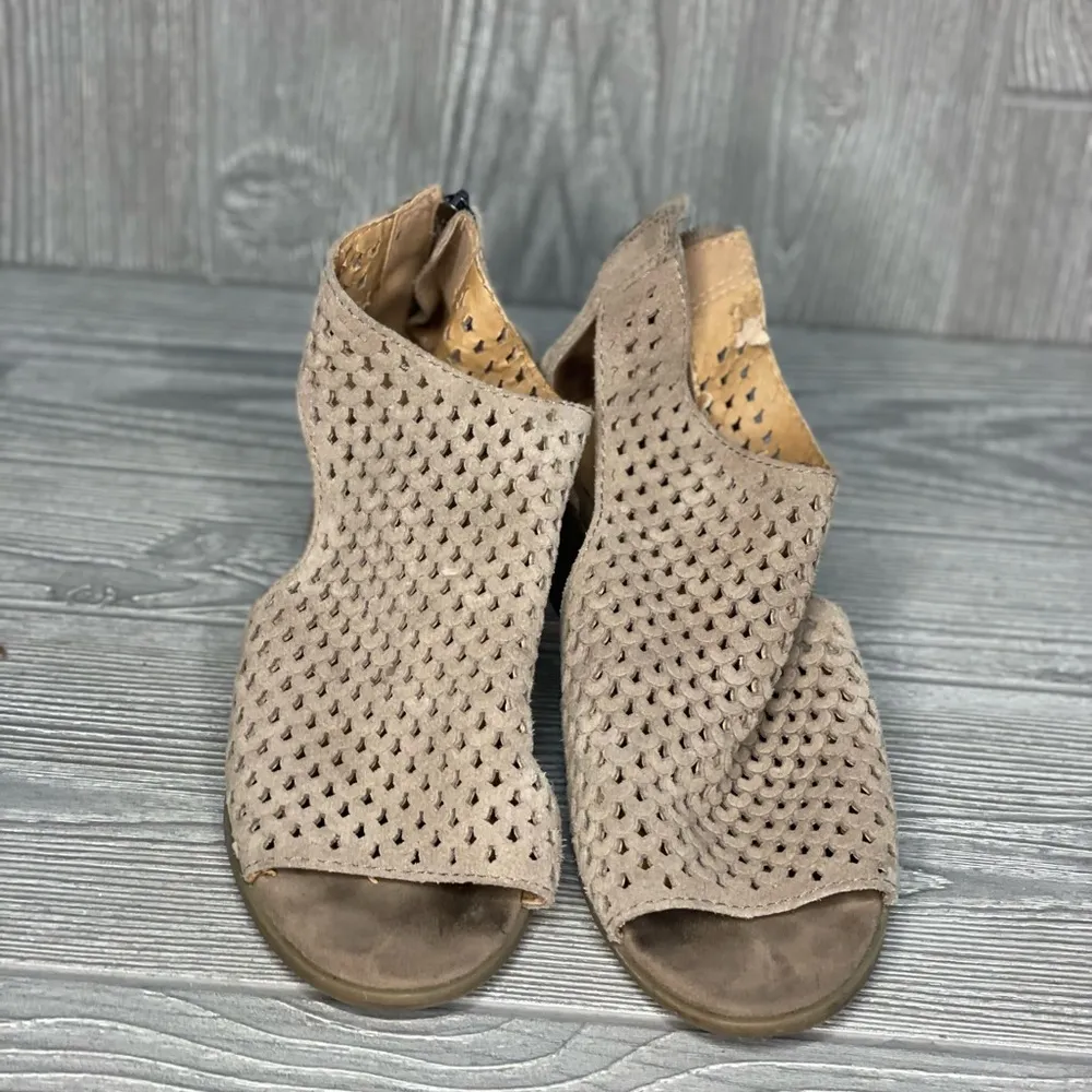 Lucky brand nacria suede block heels open sandals 8.5 shoes - Image 8