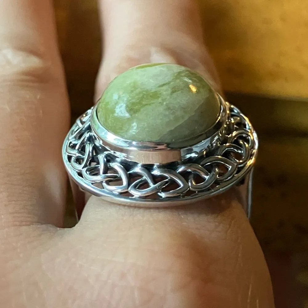 Natural Connemara Marble Sterling Silver Cocktail Ring Size 8 Green - Image 2