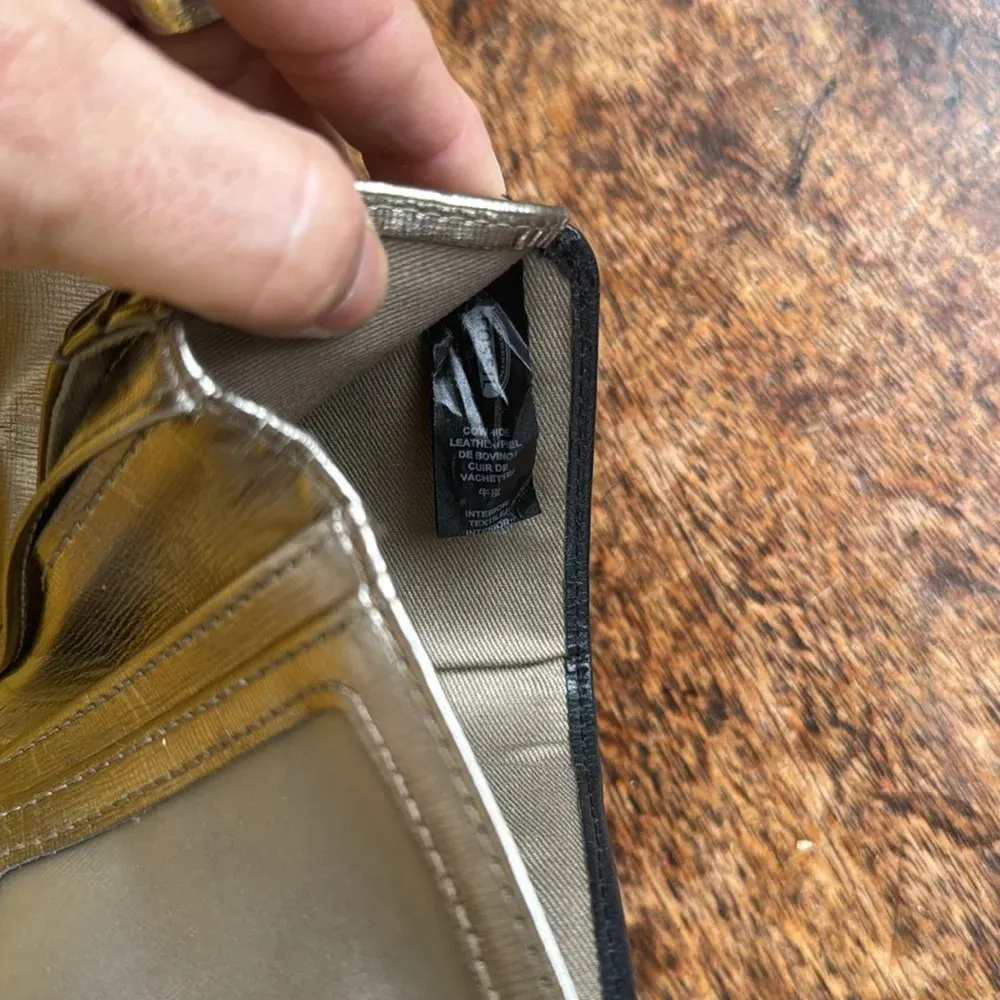 Fossil Black cow hide leather wallet with gold leather lining - Image 11