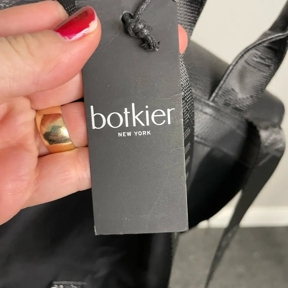 NWT Botkier New York Black Women’s Convertible Backpack Purse Bag - Image 7