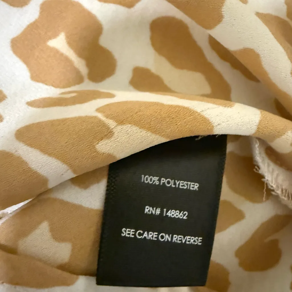 Torrid Size 3 Leopard Print Split Neck Blouse Plus Size - Image 3