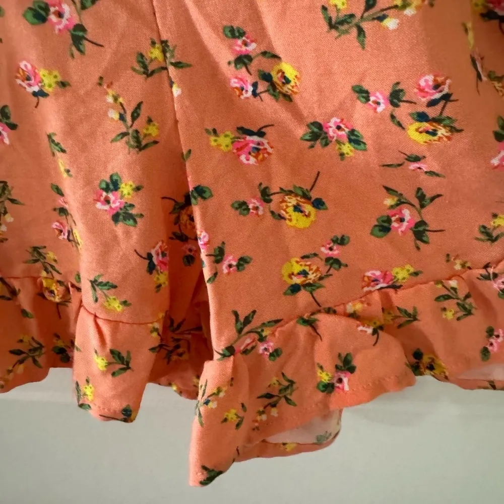 NWT  Floral Romper with Tie Back - Image 3