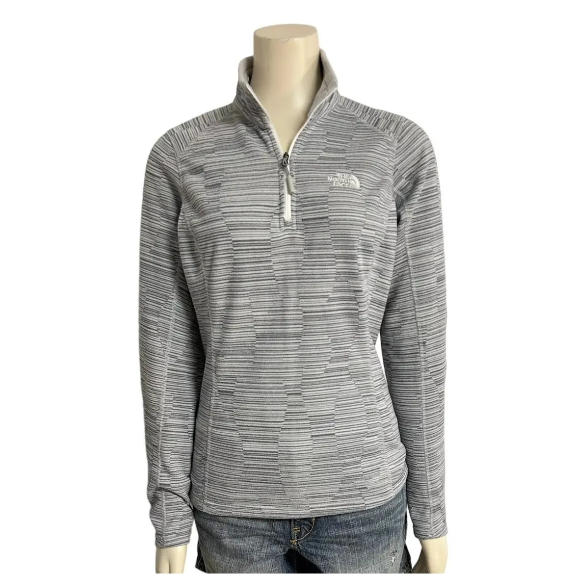 The North Face Glacier 1/4 Zip Mock Neck Medium Gray Fleece Pullover Jacket - Image 2