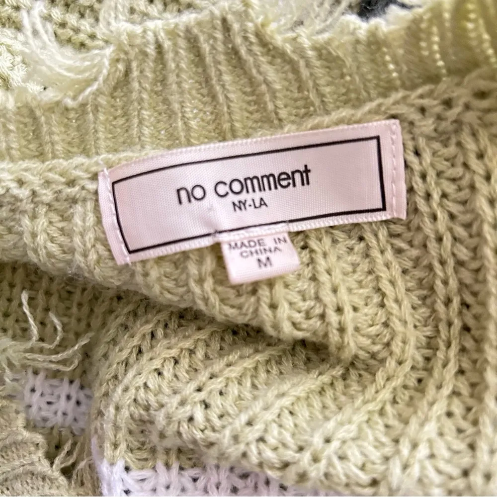 No Comment Green Striped Distressed V-Neck Sweater Medium - Image 8