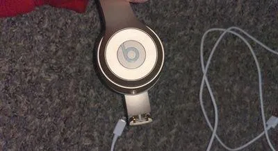 Beats Solo 3 Wireless Gold - Image 2