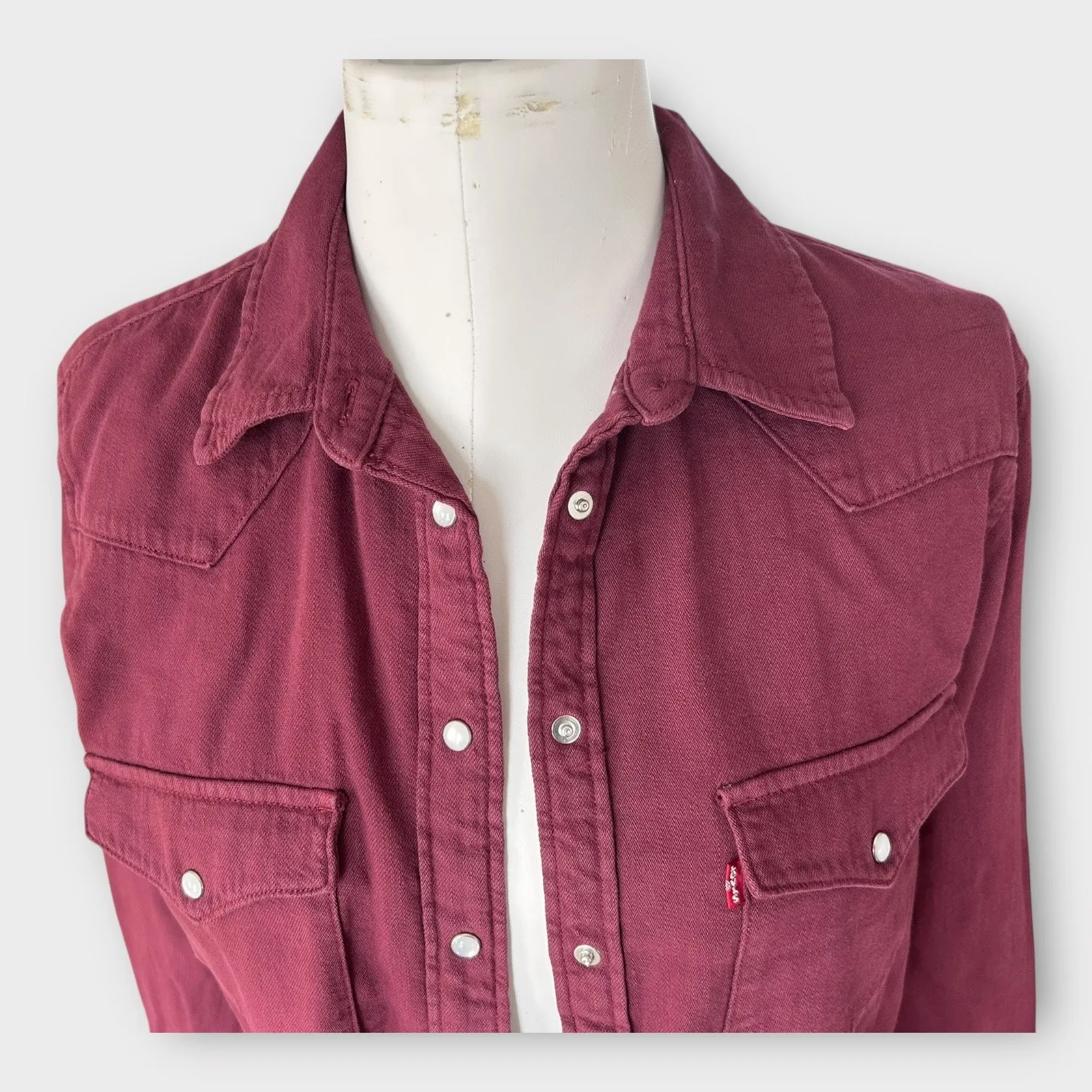 Levi's Western Pearl Snap Button Up Shirt Burgandy Women's sz Medium Western NWT Purple - Image 4