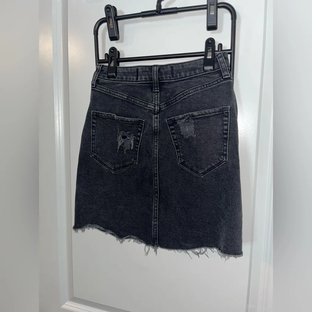 Hollister Y2K Mall Goth Grunge Whimsigoth Black Denim Frayed Mini SkaterSkirt 00 - Image 4