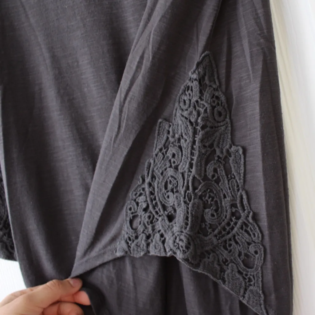 Mudd | Gray Juniors Embroidered Side Tee Shirt - Image 3