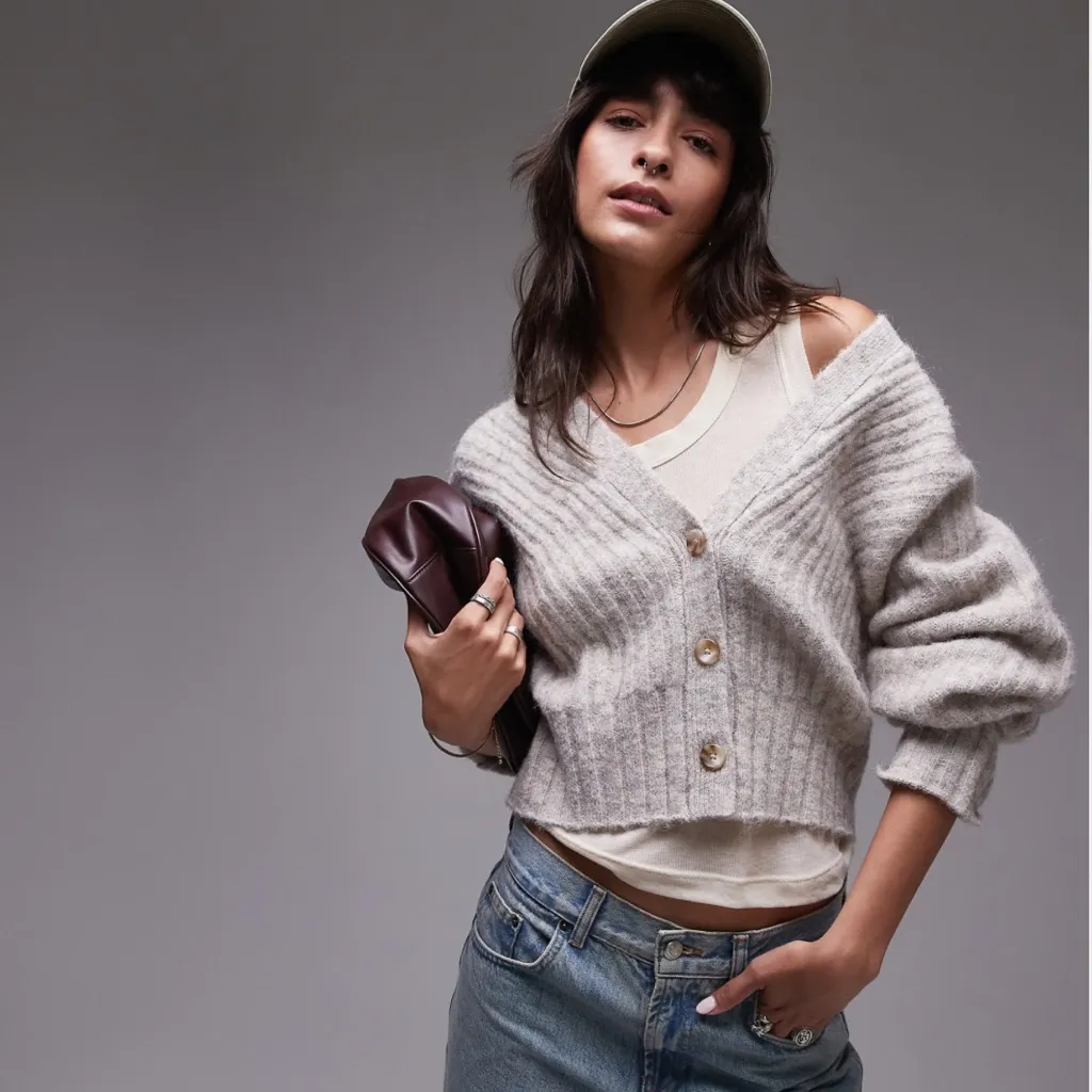 Topshop Ivory Cream Rib Knit V-Neck Wool Blend Cropped Cardigan Sweater - Image 5