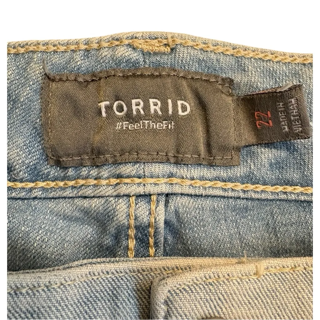 TORRID Jean Shorts Womens Plus 22 Patchwork Denim Streetwear Festival Casual NWT - Image 5