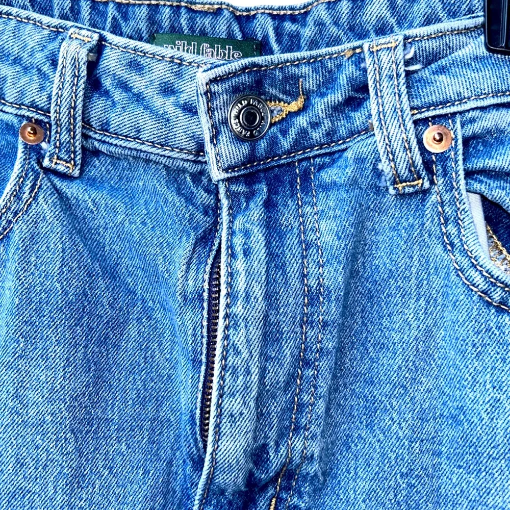 Wild Fable Women's Jeans Super High Rise Wide Leg Cropped Jeans - Image 6