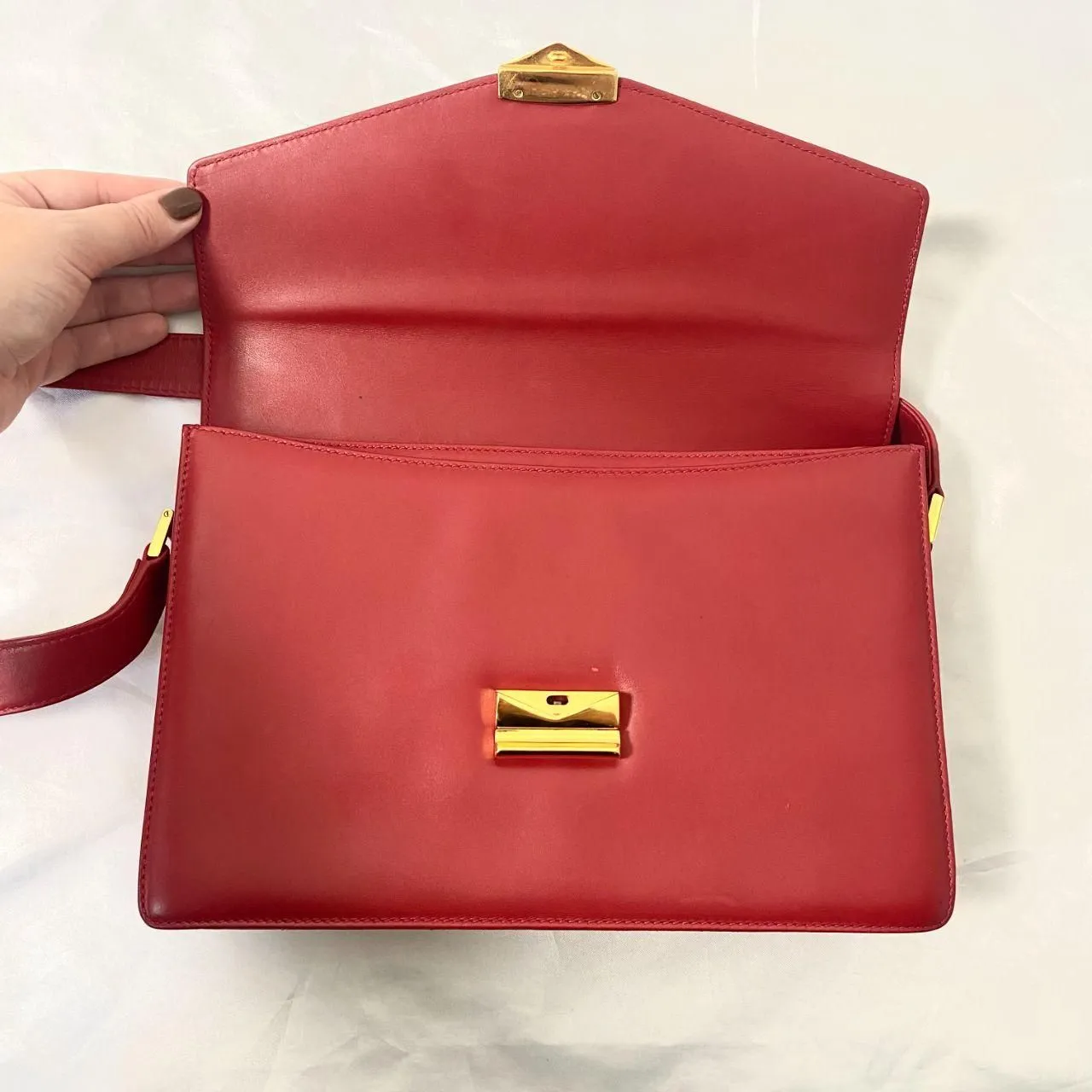 Vintage Mark Cross Bright Red Italian Leather Envelope Crossbody Shoulder Bag - Image 7