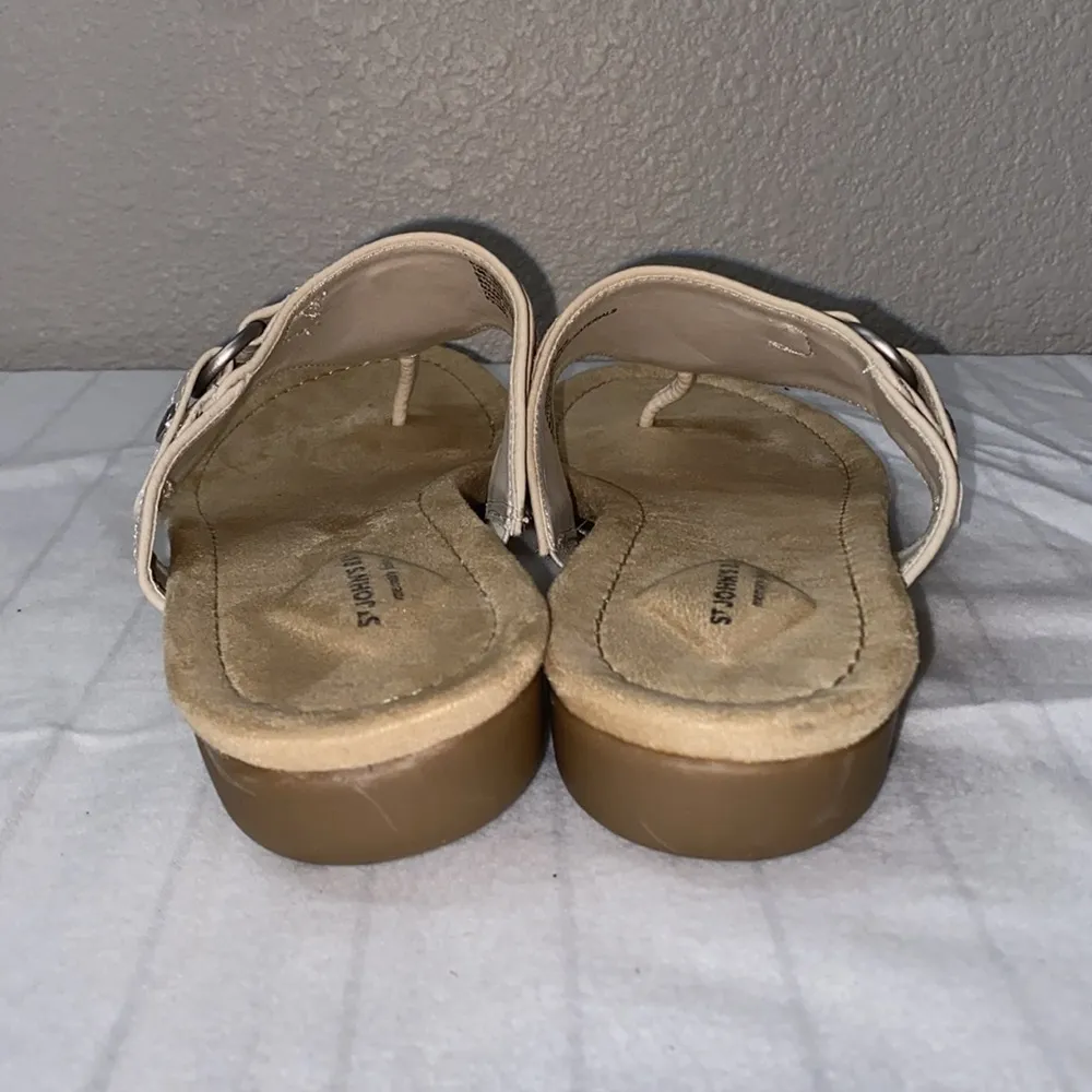 St John’s Bay, Zina Sandals, 8.5 M Tan, Women Memory‎ Foam Sandals, New - Image 4