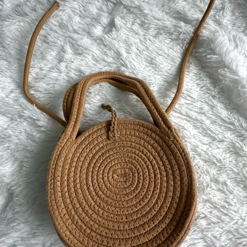 Round Tan Woven Bag - Image 2