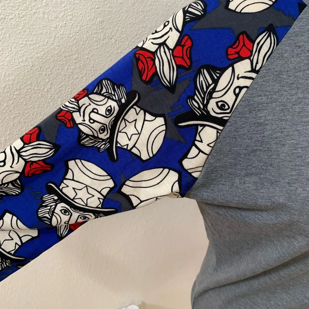 LuLaRoe Randy S Gray Shirt With Patriotic Raglan Sleeves Featuring Uncle Sam & R - Image 3