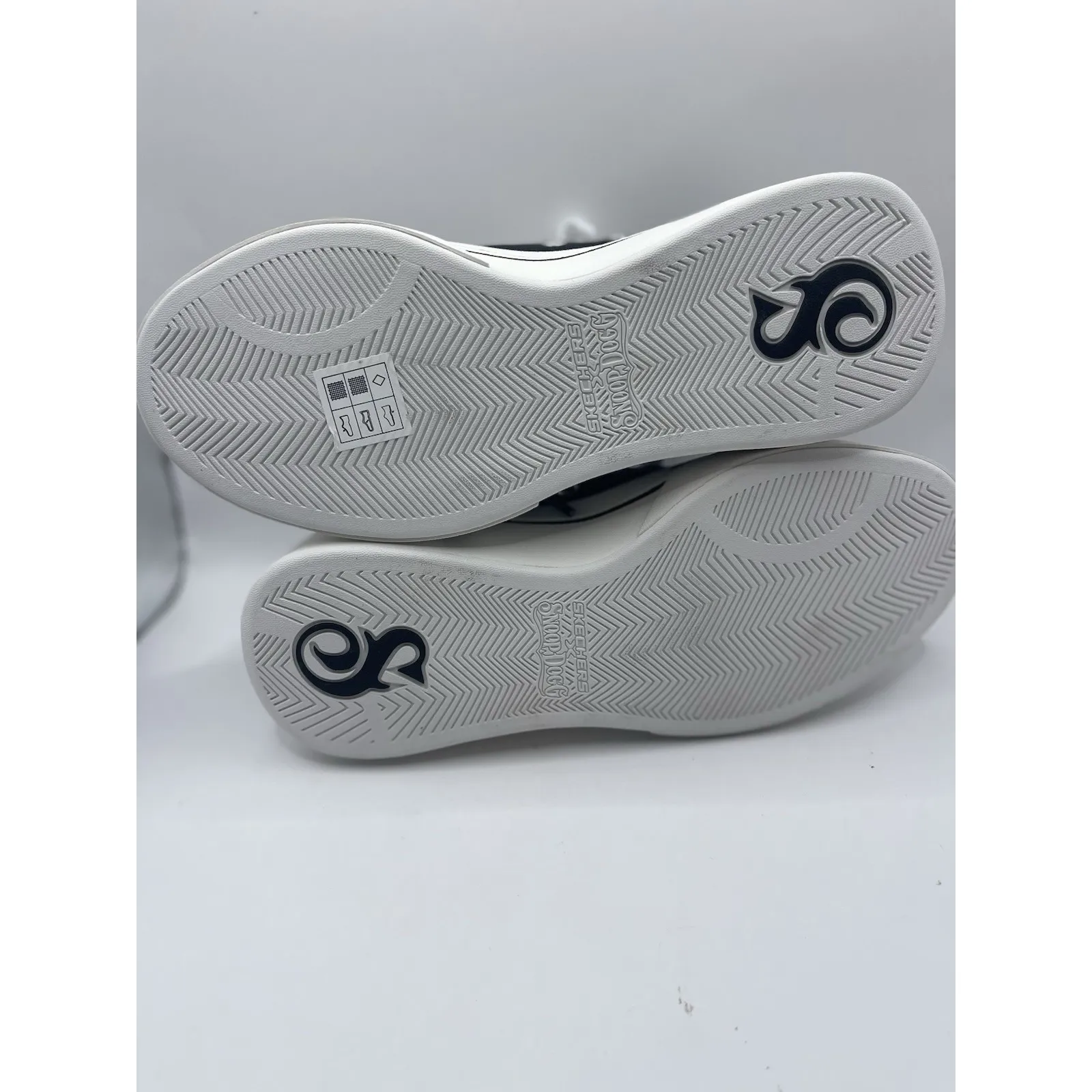 Skechers Snoop Dogg Snoop One Doggy Bonez Womens Size 5 Black Sneakers Shoes - Image 6