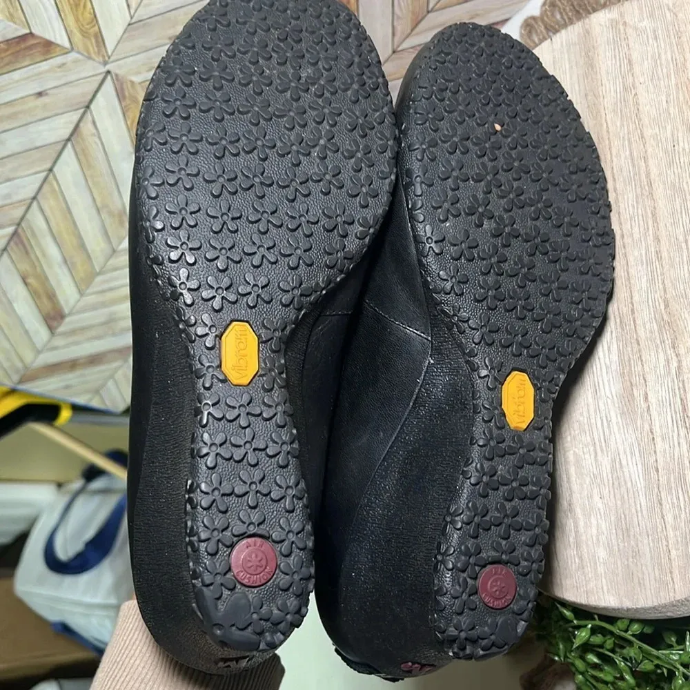 Merrell Tulip Wedge Heels Outdoor Winter Comfort‎ Black Slip On - Image 4