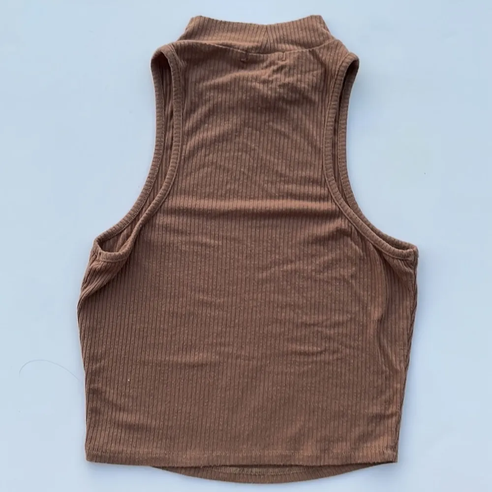 Bozzolo Brown Turtle Neck Crop top Size Medium - Image 6