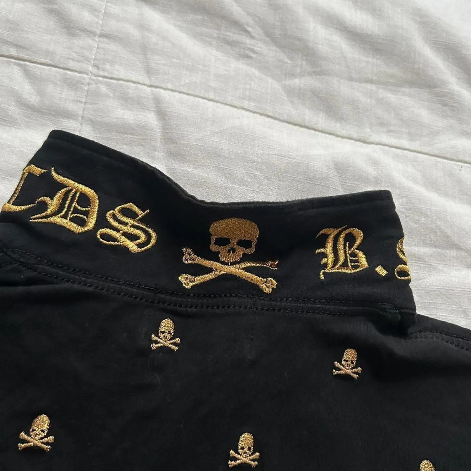 Japanese brand Black and gold skull embroidered polo shirt Size L - Image 2