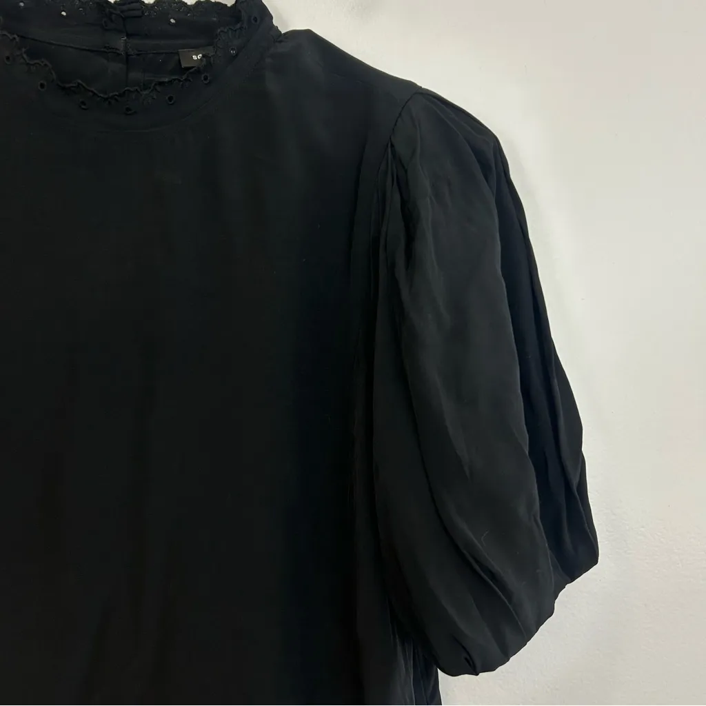 Something Navy Black Short Puff Sleeve MockEyelet Neck Blouse Size Small - Image 7