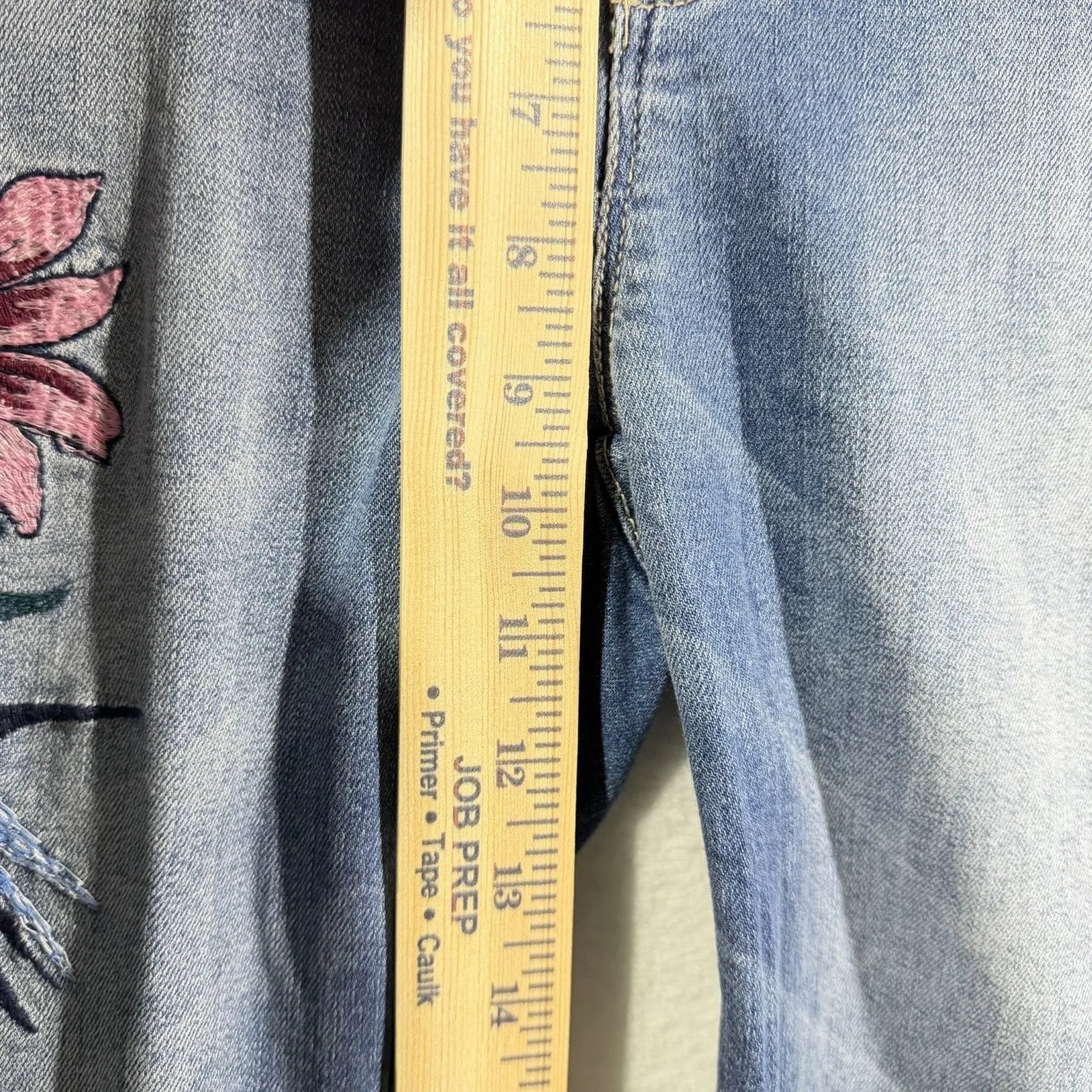 Chico's So Slimming Girlfriend Slim Leg Ankle Jeans Embroidered Floral Size 0/4 - Image 9