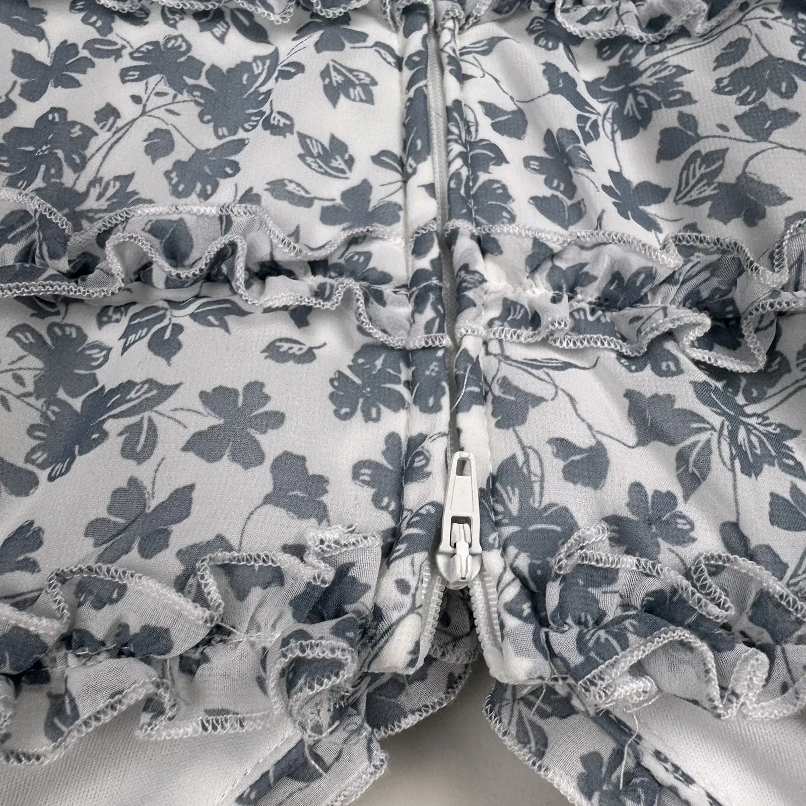 B Smart T Strap Sundress Size 13 Floral‎ Mini Babydoll Ruffles Blue & White - Image 5