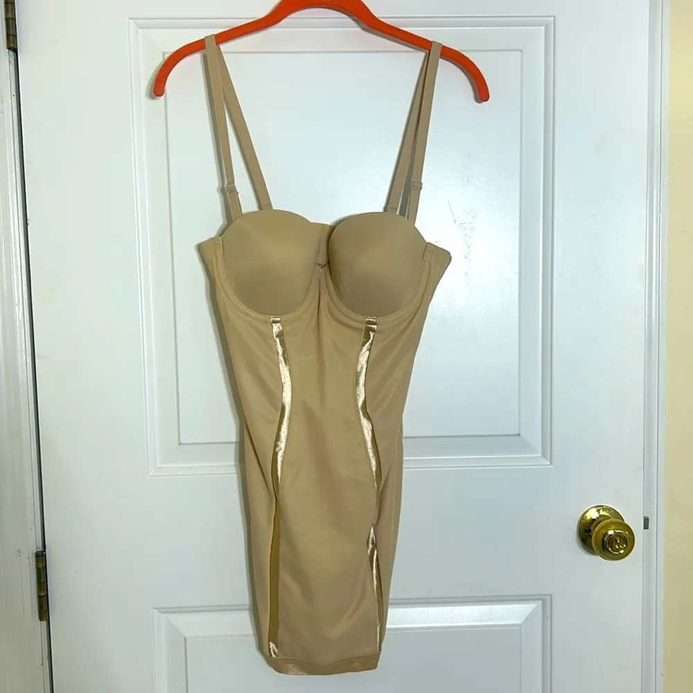 Maidenform Ultra-Firm Control Convertible Shapewear Slip with Underwire Support - Image 2