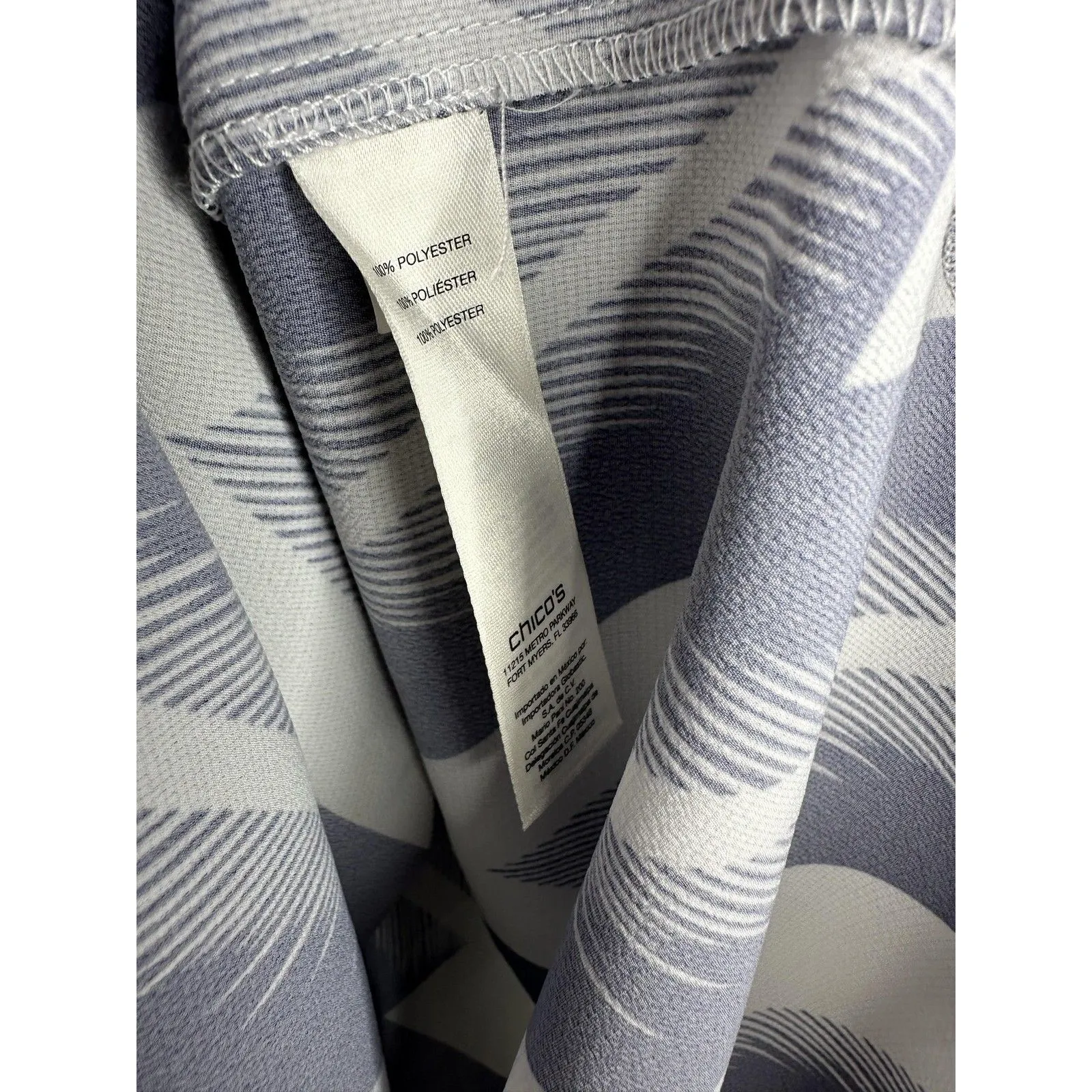 Chico's Shirt Womens Large 2 Blue White Chevron Bell Sleeve Crisscross V Neck - Image 4