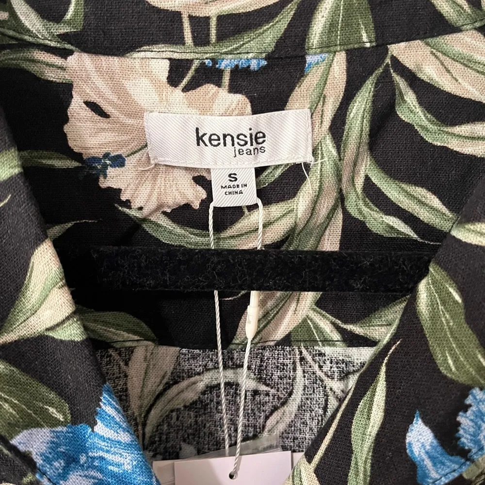 KENSIE Floral Button Down Hawaiian Style Short Sleeve Women’s Shirt Sz Small NWT - Image 3