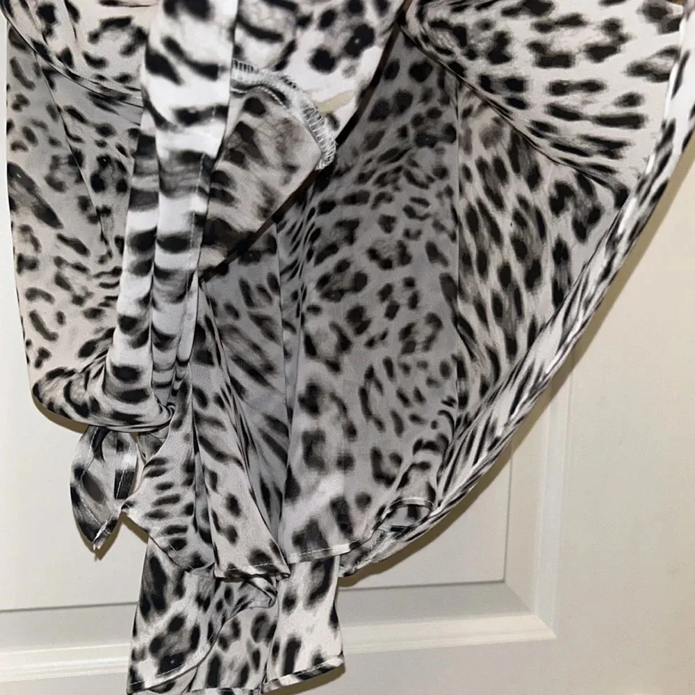 Jennifer Lopez Leopard 🐆 Print Beaded Top - Image 8