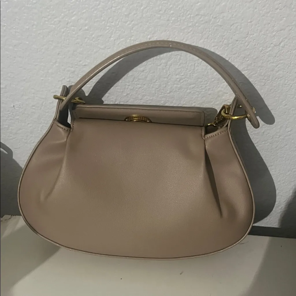 Melie Bianco Taupe Beige Khaki Crossbody Convertible Purse - Image 4