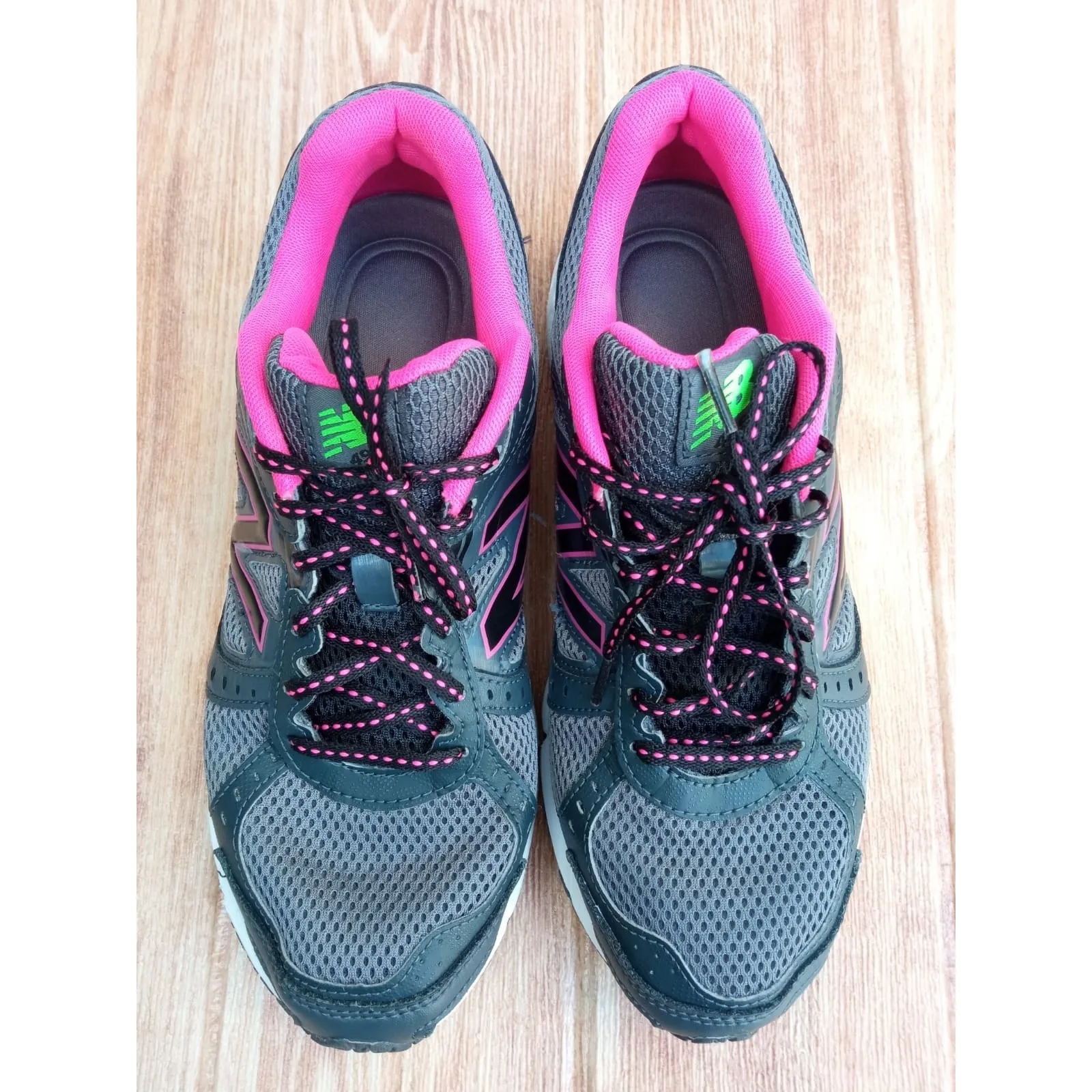 New Balance 495 V2 Women's Training Shoes Running Gray Pink WE495GP2 Size 9 D - Image 6