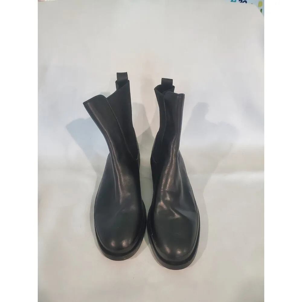 Vince Women's Cecyl Stretch Booties size 8.s59 - Image 4