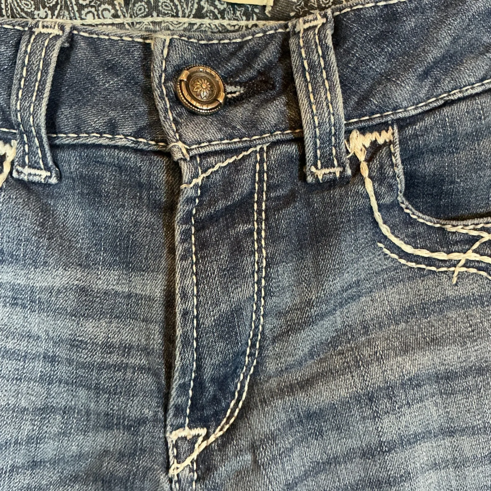 Ariat Real Denim Womens‎ 30R Blue Jean Shorts Frayed Raw Hem Distressed *flaw* - Image 3