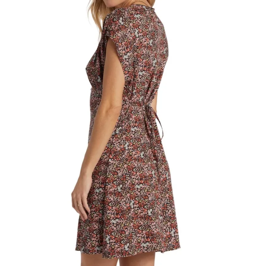 NWT Billabong Bright Skies Mini Dress Floral in Size  M - Image 2