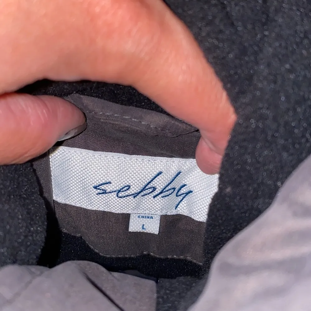 Women’s gray  fleece lined winter coat LARGE - Image 13