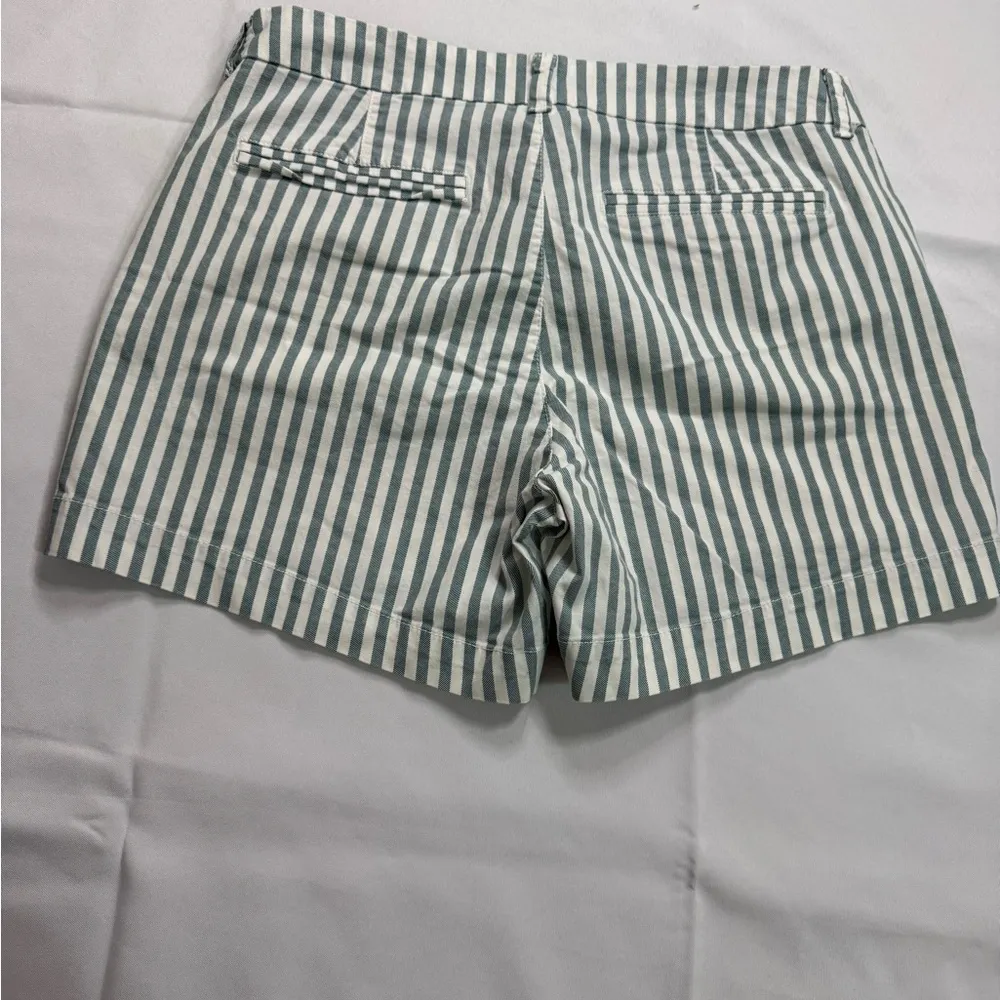 Old Navy Green and White Bermuda Shorts with‎ Stripes - Image 2