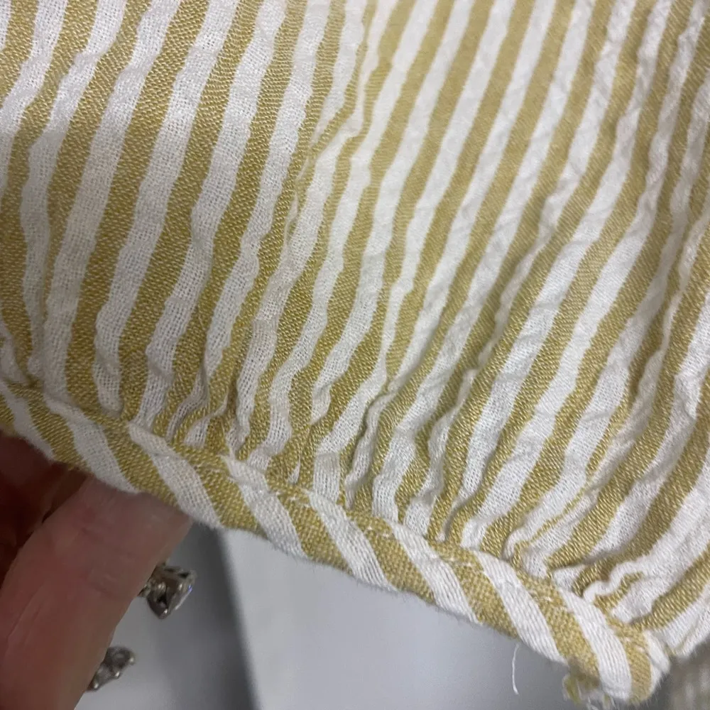 Forever 21 v-neck dress yellow/white stripe white flowers size small - Image 4